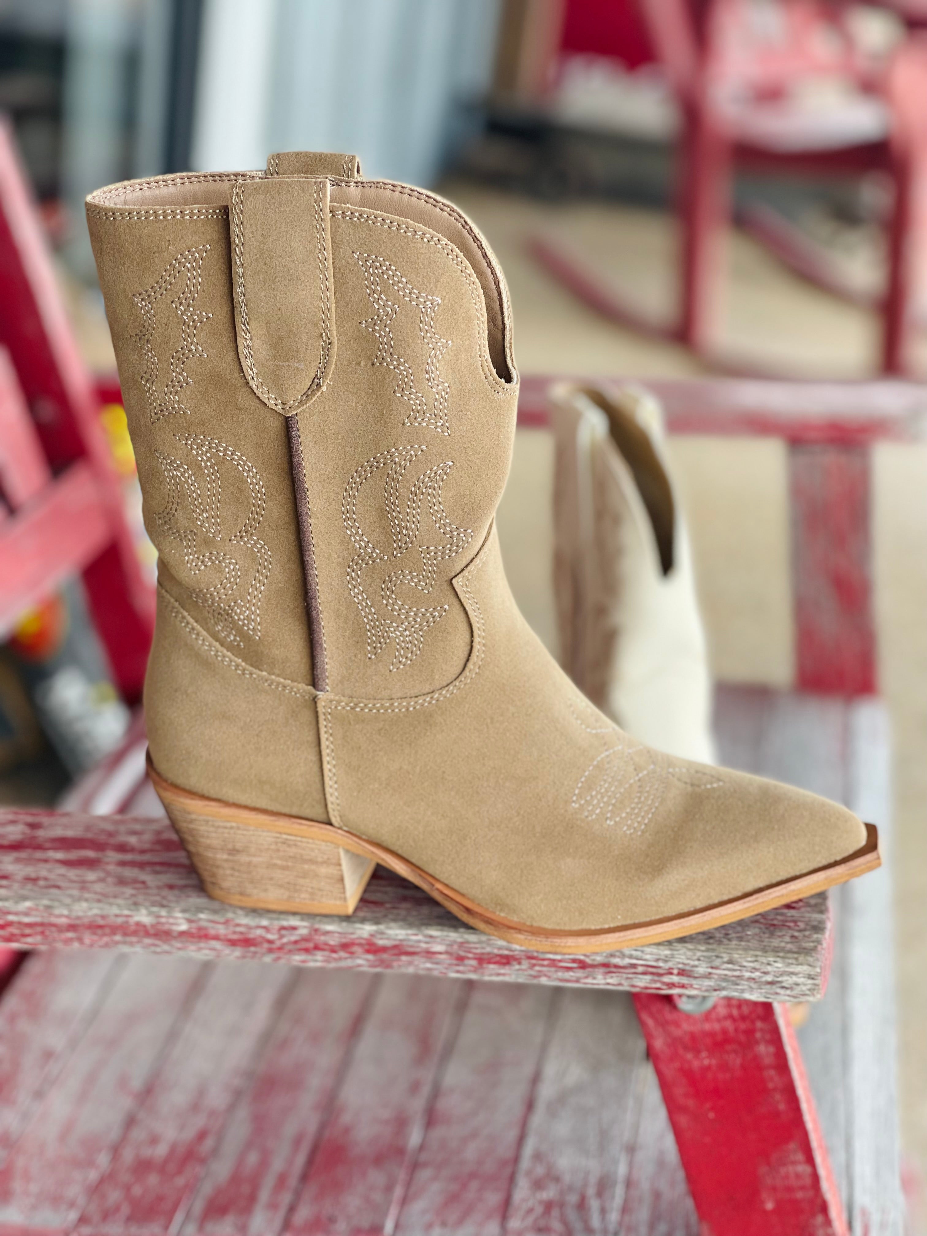 Nelly Boot by Mi.iM