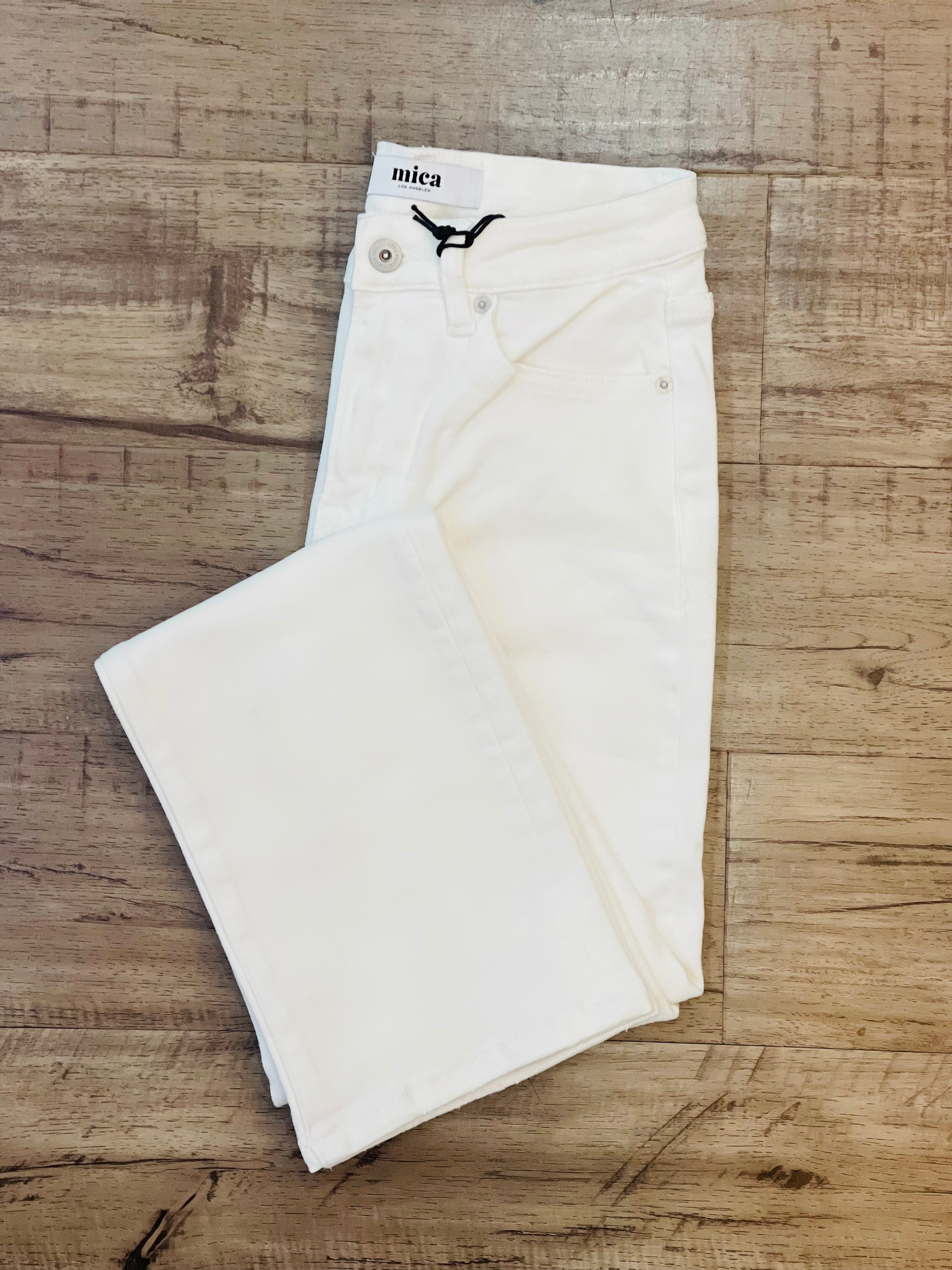 Dani Dutch White Straight