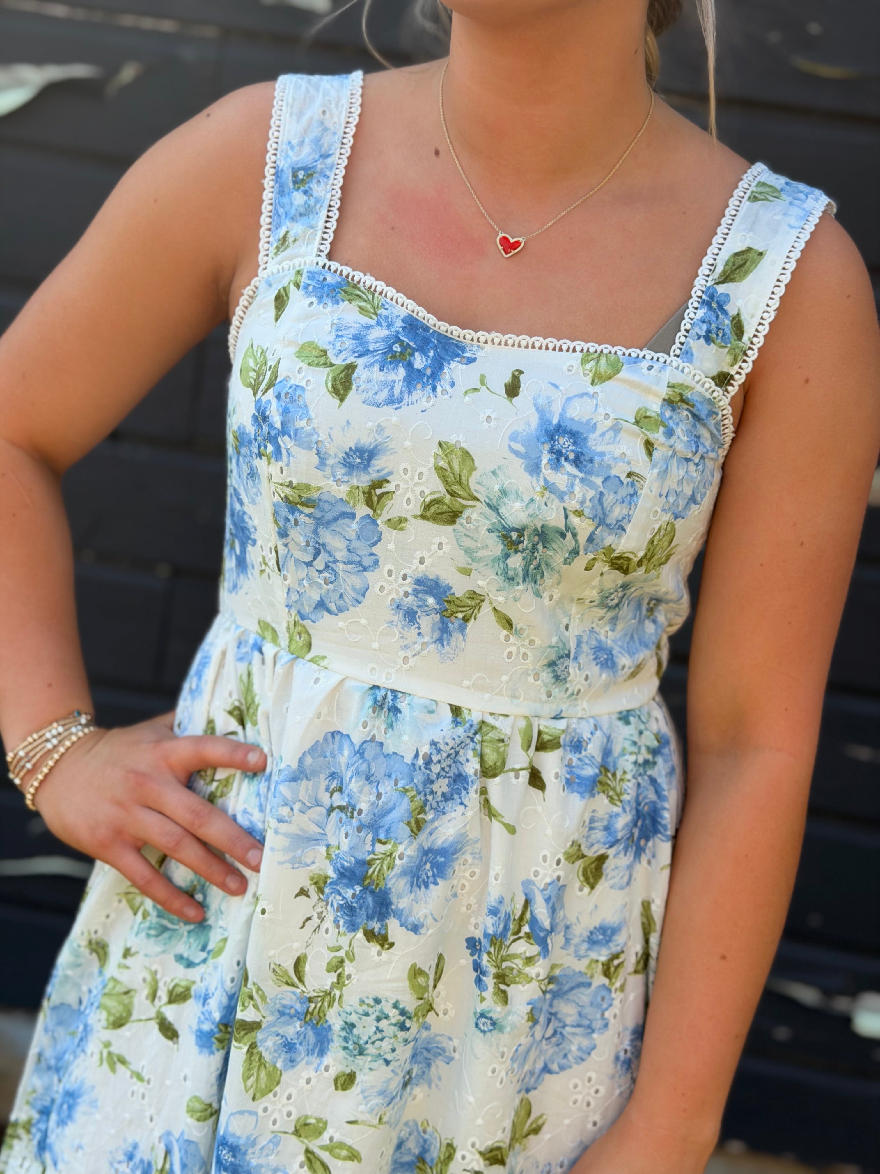 Terri Scallop Trim MIDI