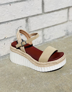 Yanis Wedge by Mia