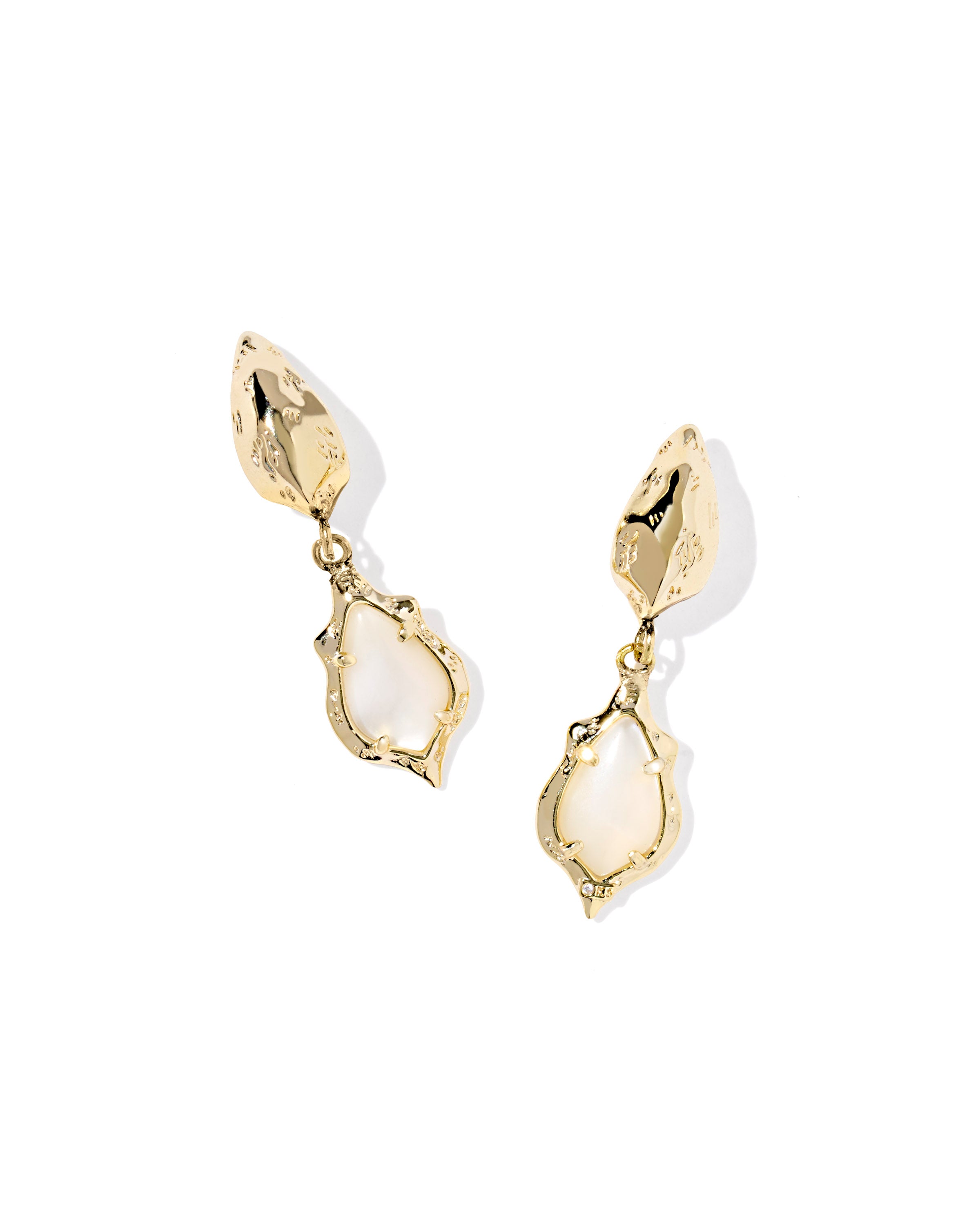 Adriana Scallop Frm Huggie Kendra Scott