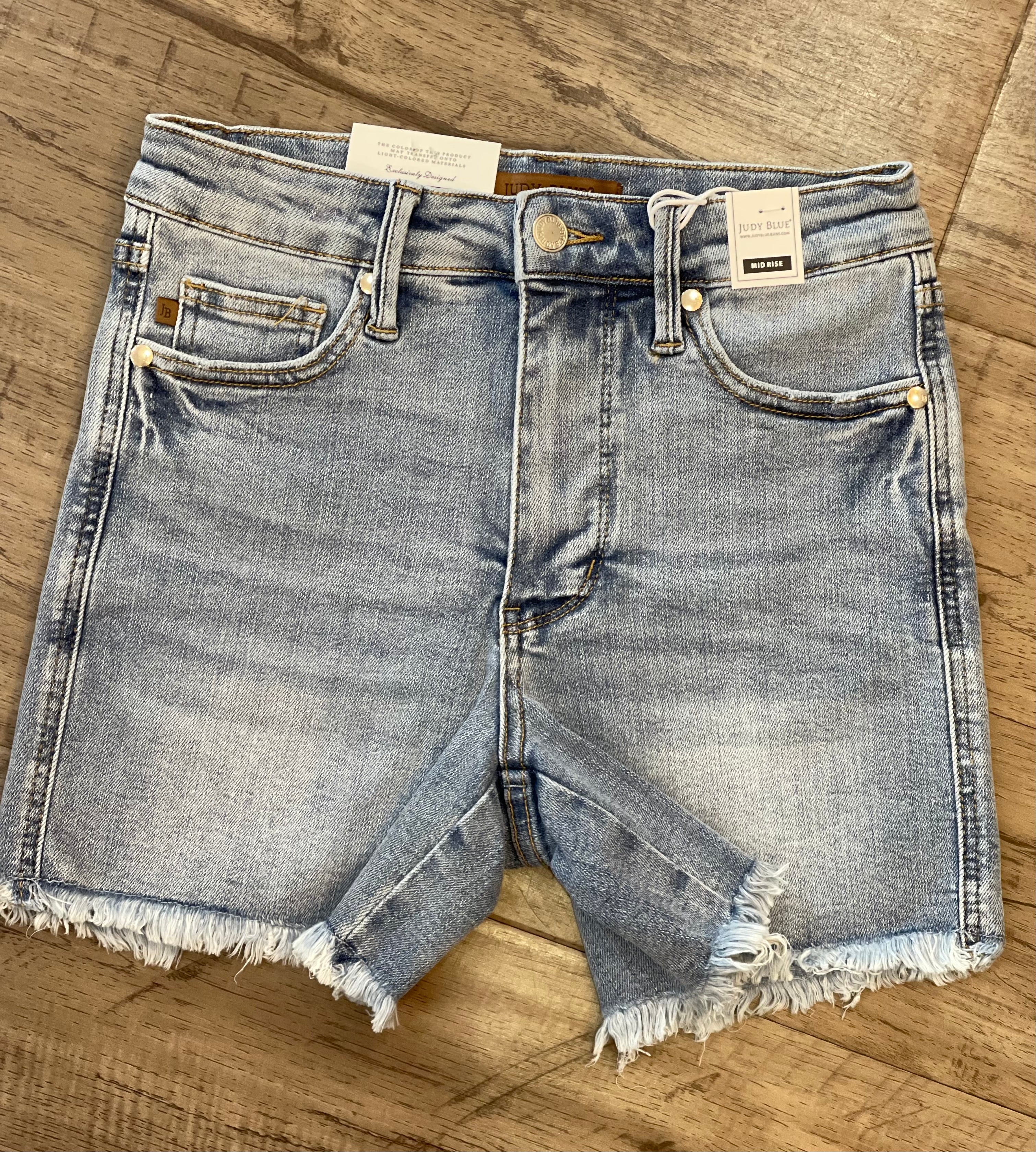 Danielle TC Lightwash Short