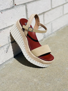 Yanis Wedge by Mia