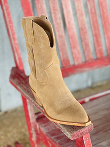 Nelly Boot by Mi.iM