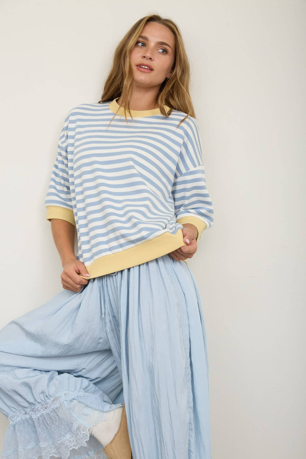 COLORBLOCK TRIM STRIPE SHORT DROP SLEEVE KNIT TOP