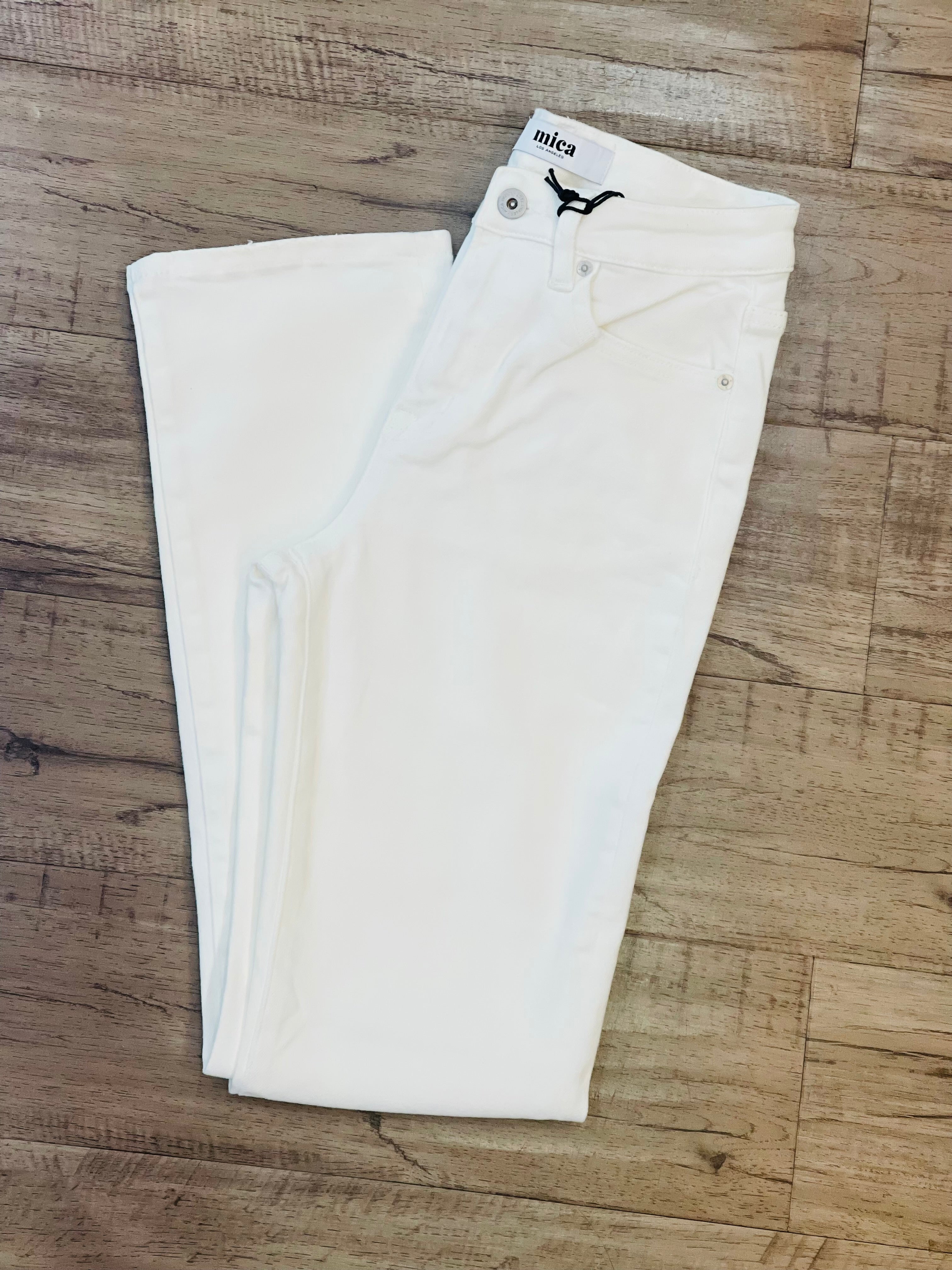 Dani Dutch White Straight