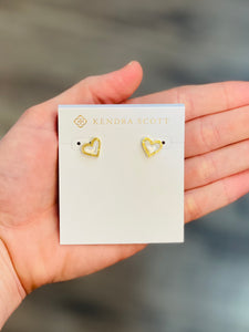 4217717847 Ari Heart Stud
