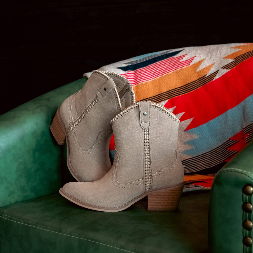 Daphne Boot