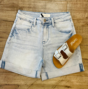 RISEN HIGH RISE CUFFED SHORT