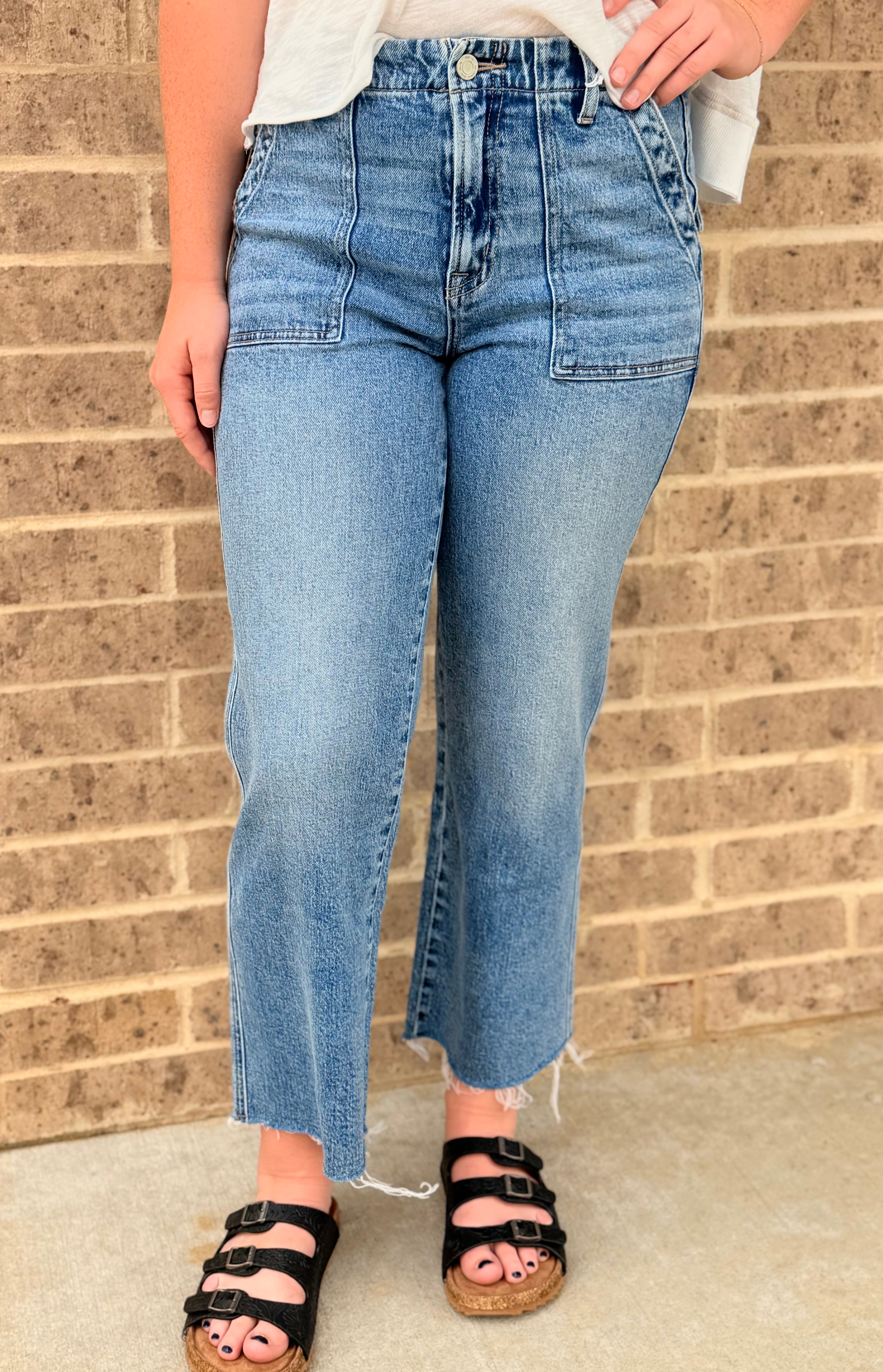 HIGH RISE PATCH POCKET SLIM WIDE JEANS