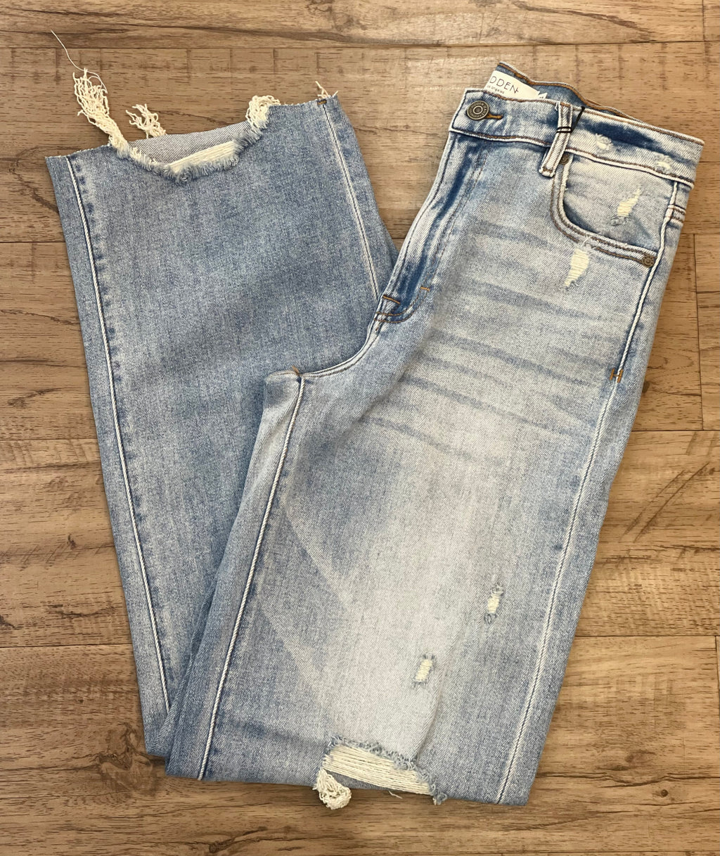 Logan LW Distressed Hidden Dad Jean