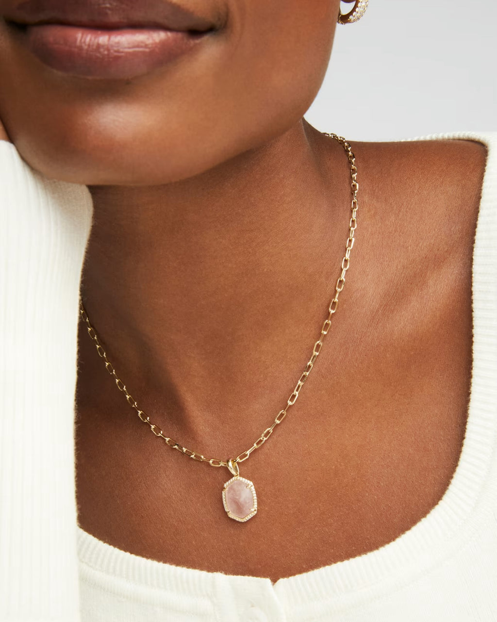 Daphne Frame Pendant
