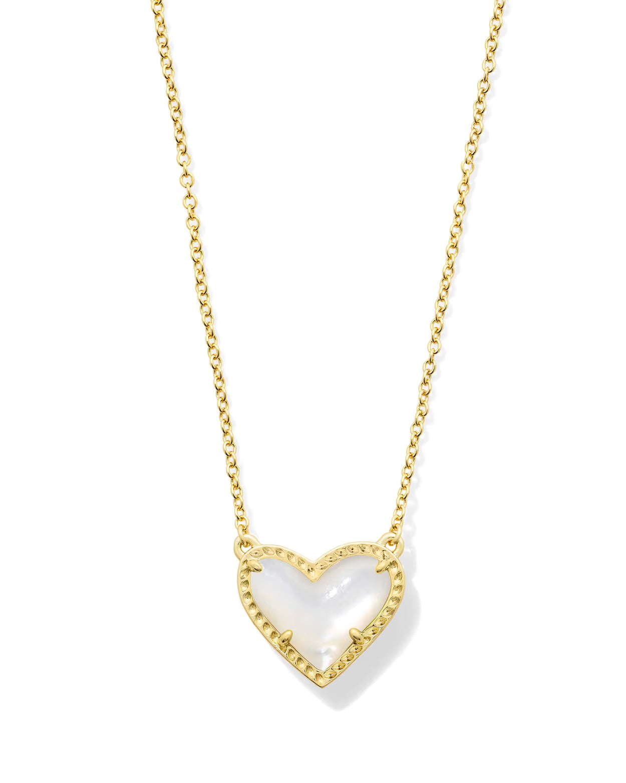 Ari Heart Short Pendant