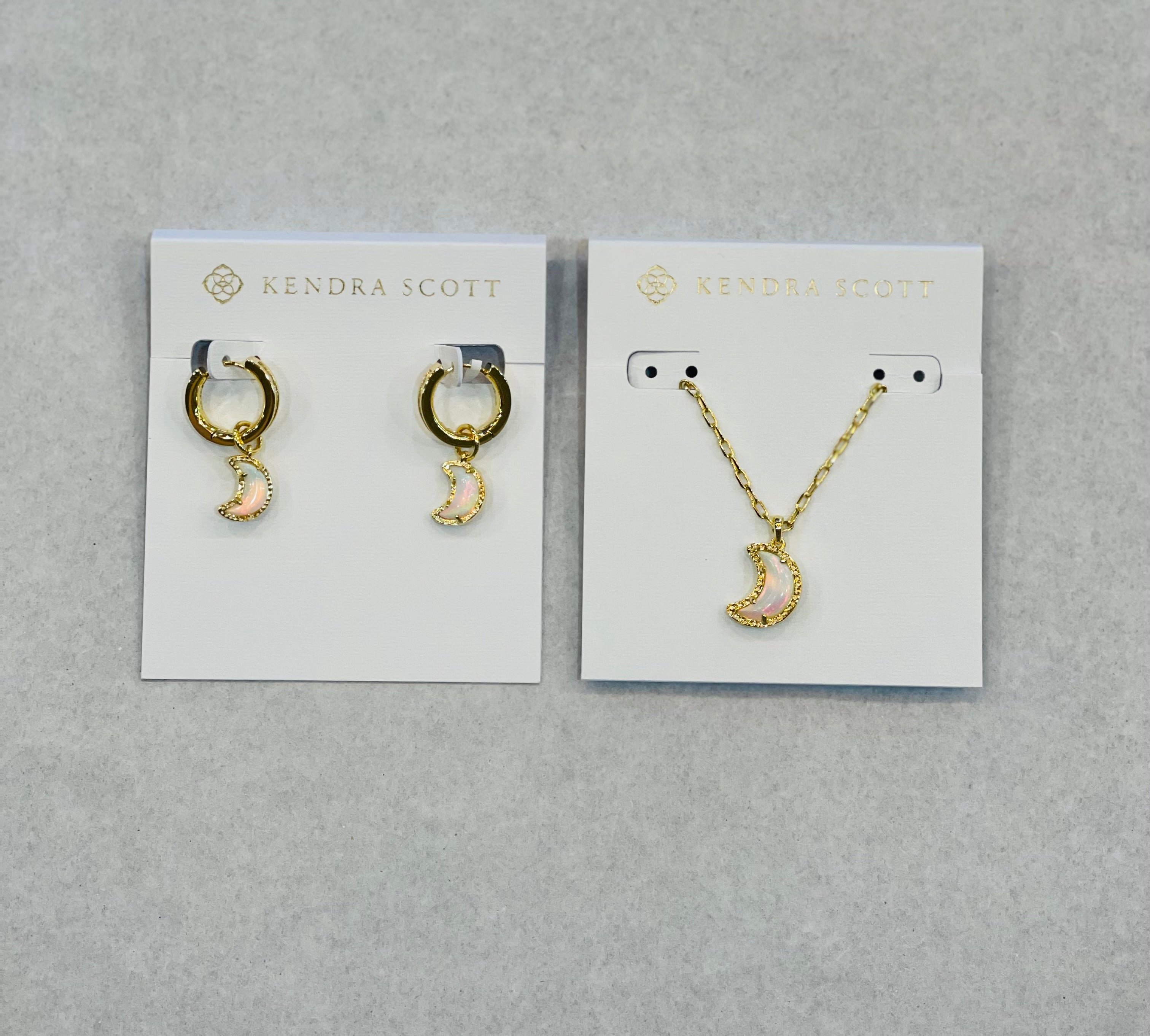 9608880774 Moon Short Pendant