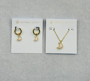 9608880774 Moon Short Pendant