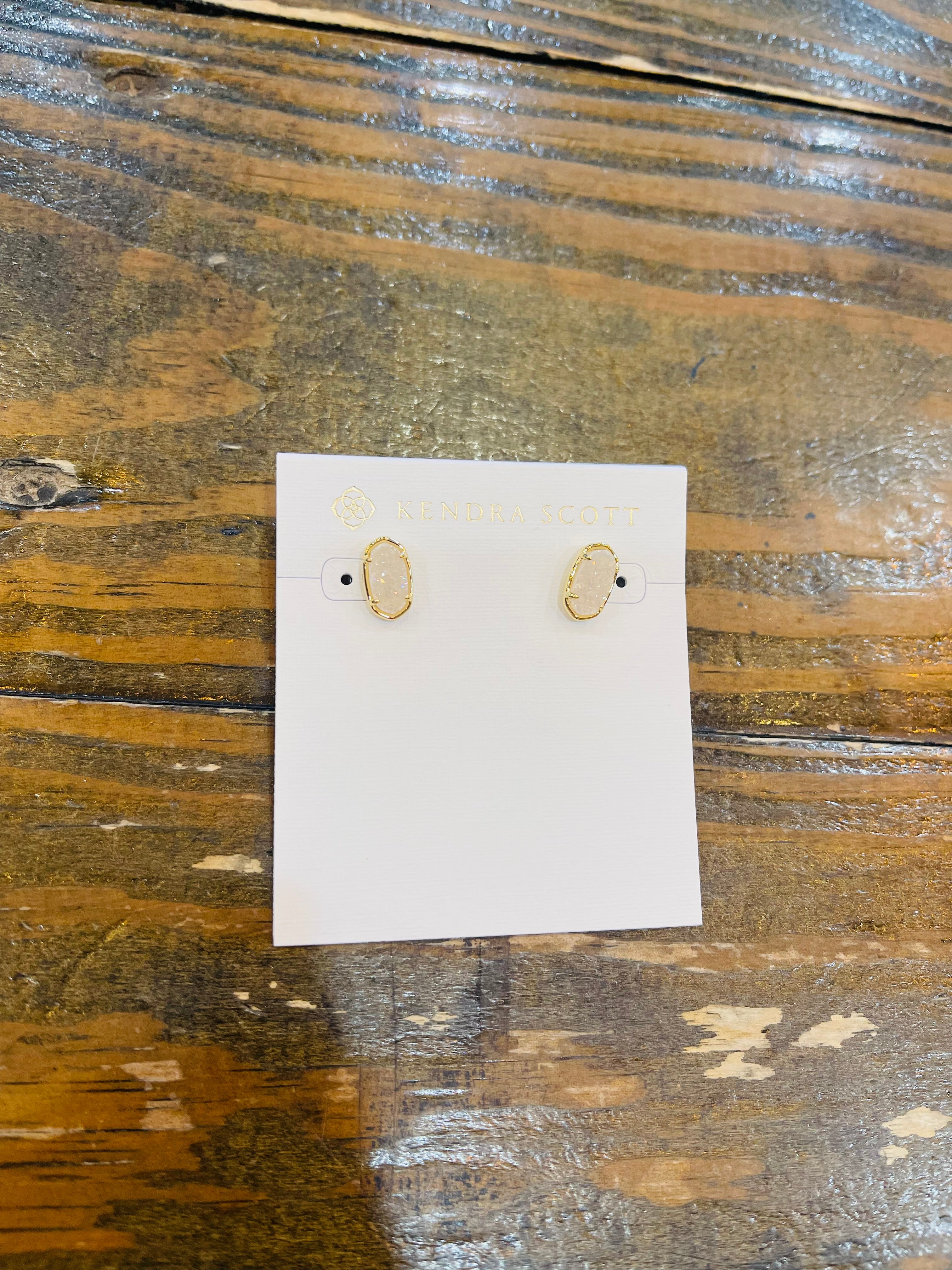9608851428 Grayson Stud Gold