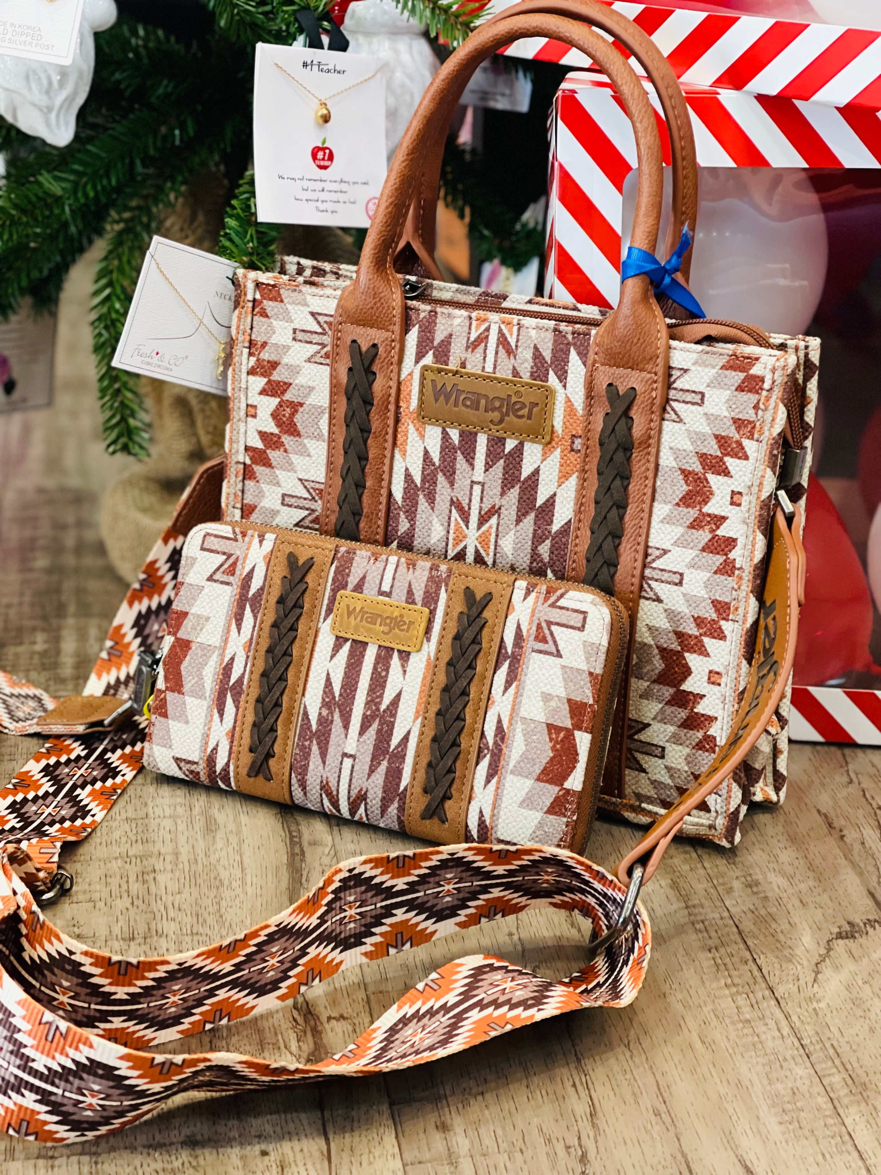 Wrangler Tote w/ Crossbody Strap