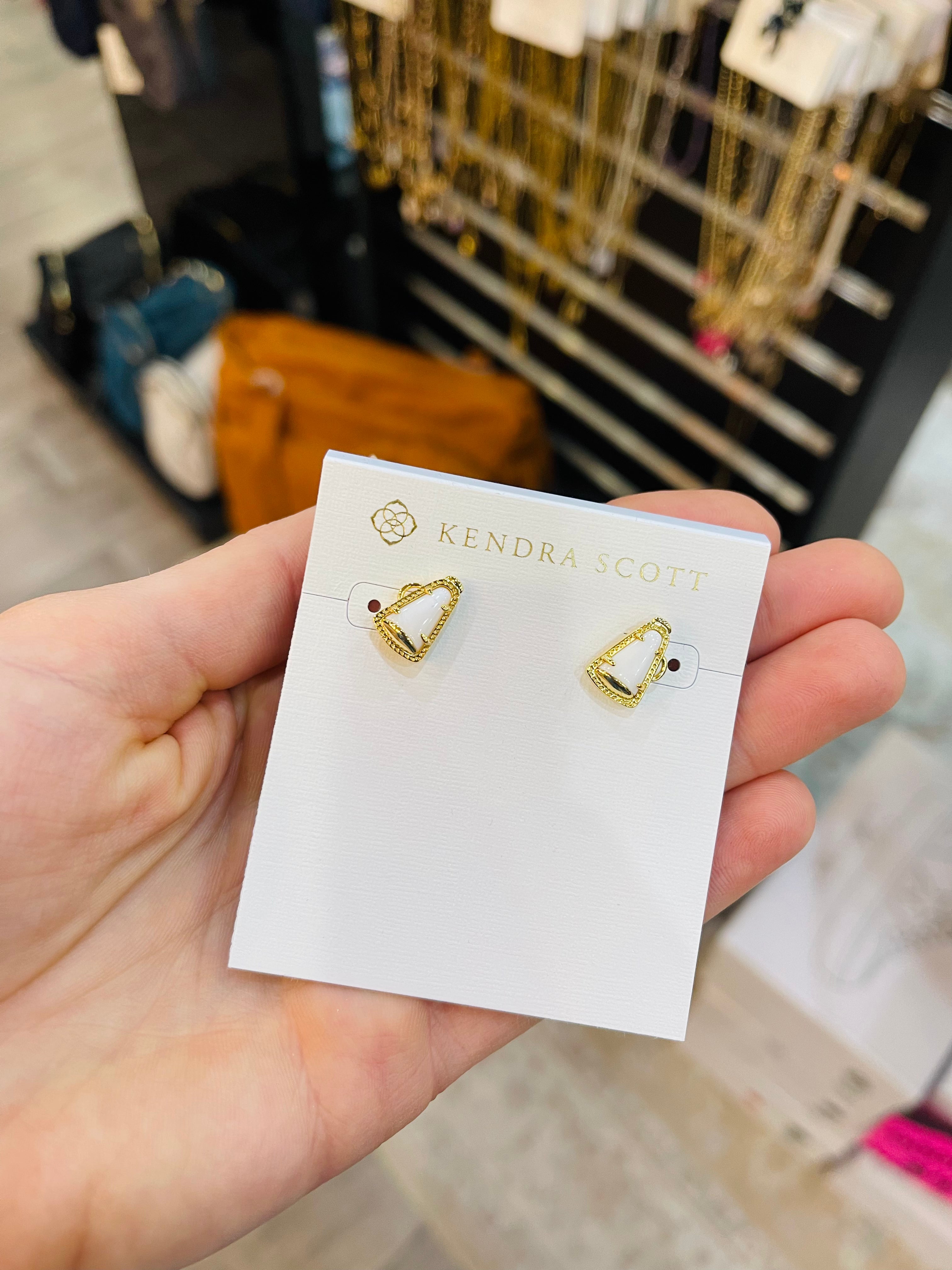 Cheer Stud Earrings 9608887053
