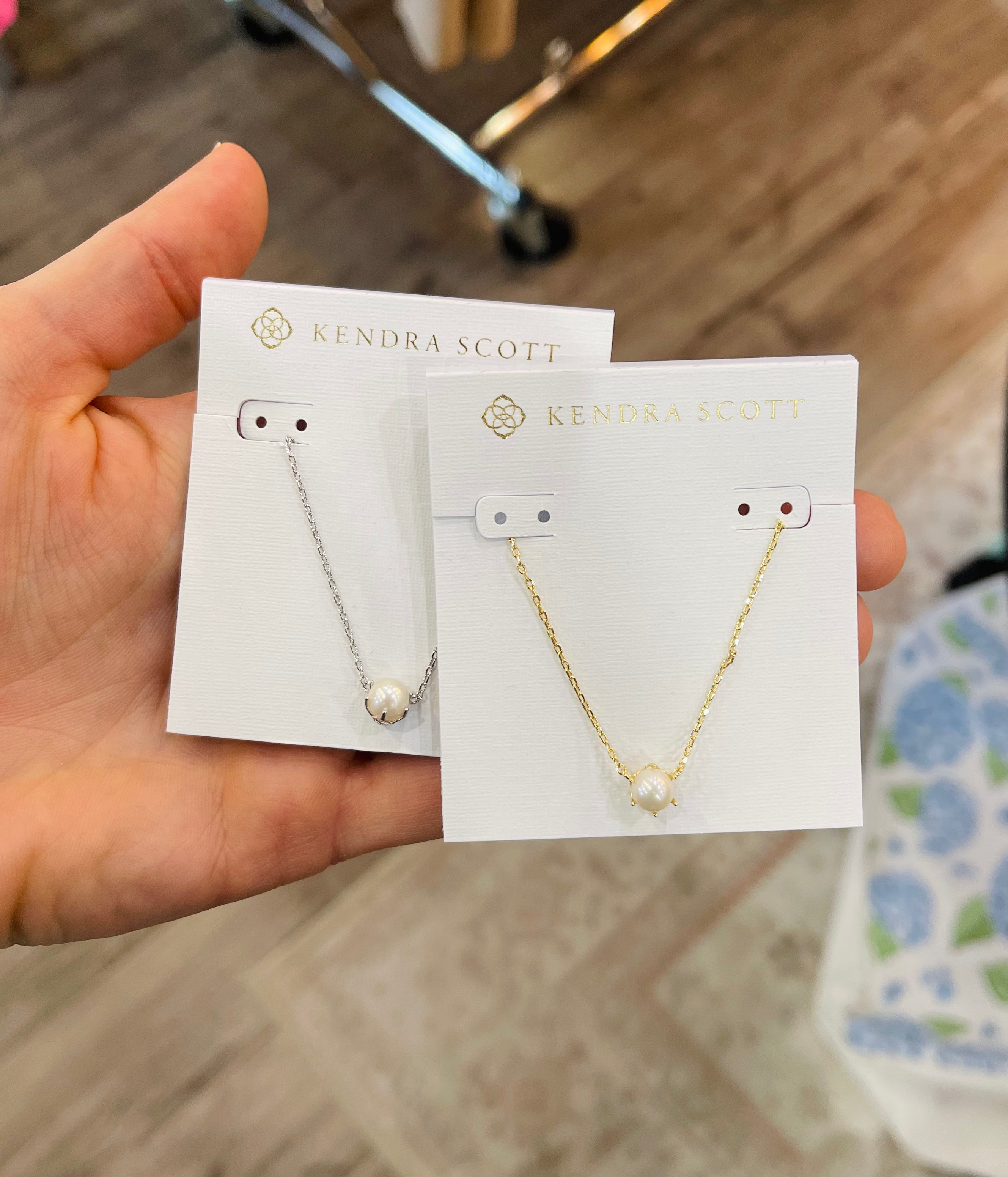 ASHTON PEARL PENDANT NECKLACE