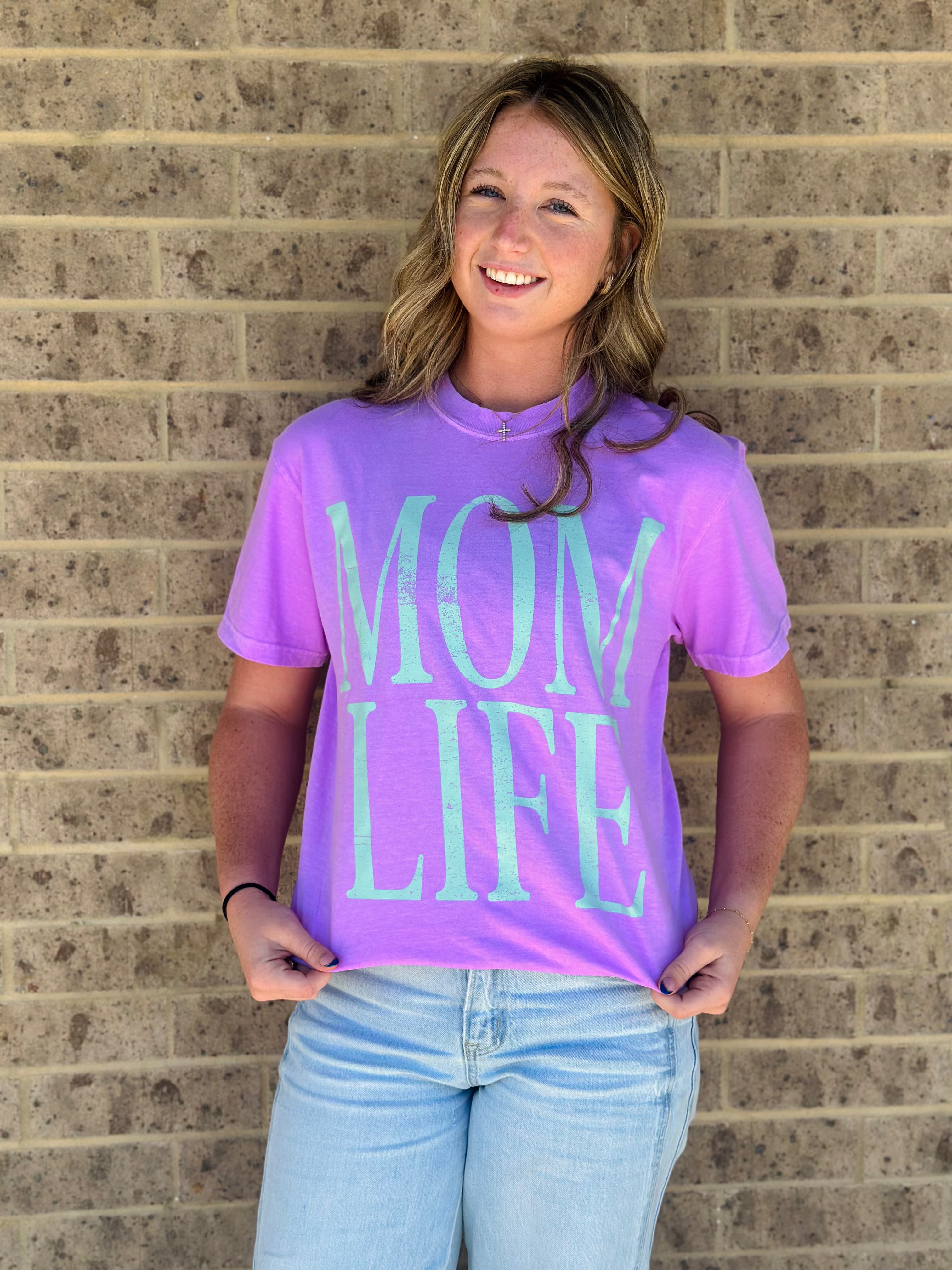 Mom Life Tee