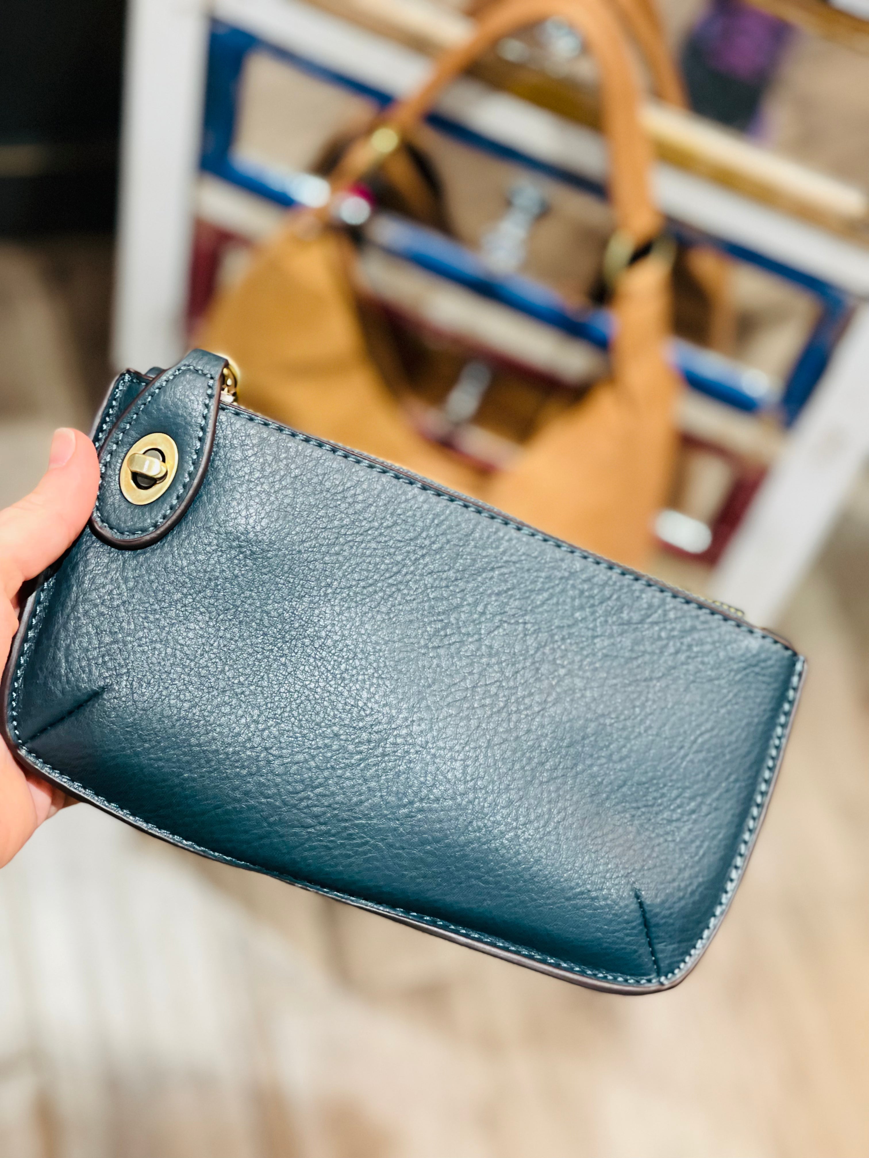 MINI CROSSBODY WRISTLET CLUTCH