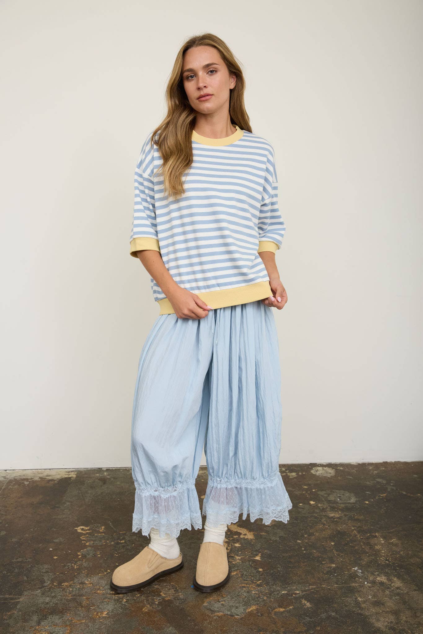 COLORBLOCK TRIM STRIPE SHORT DROP SLEEVE KNIT TOP