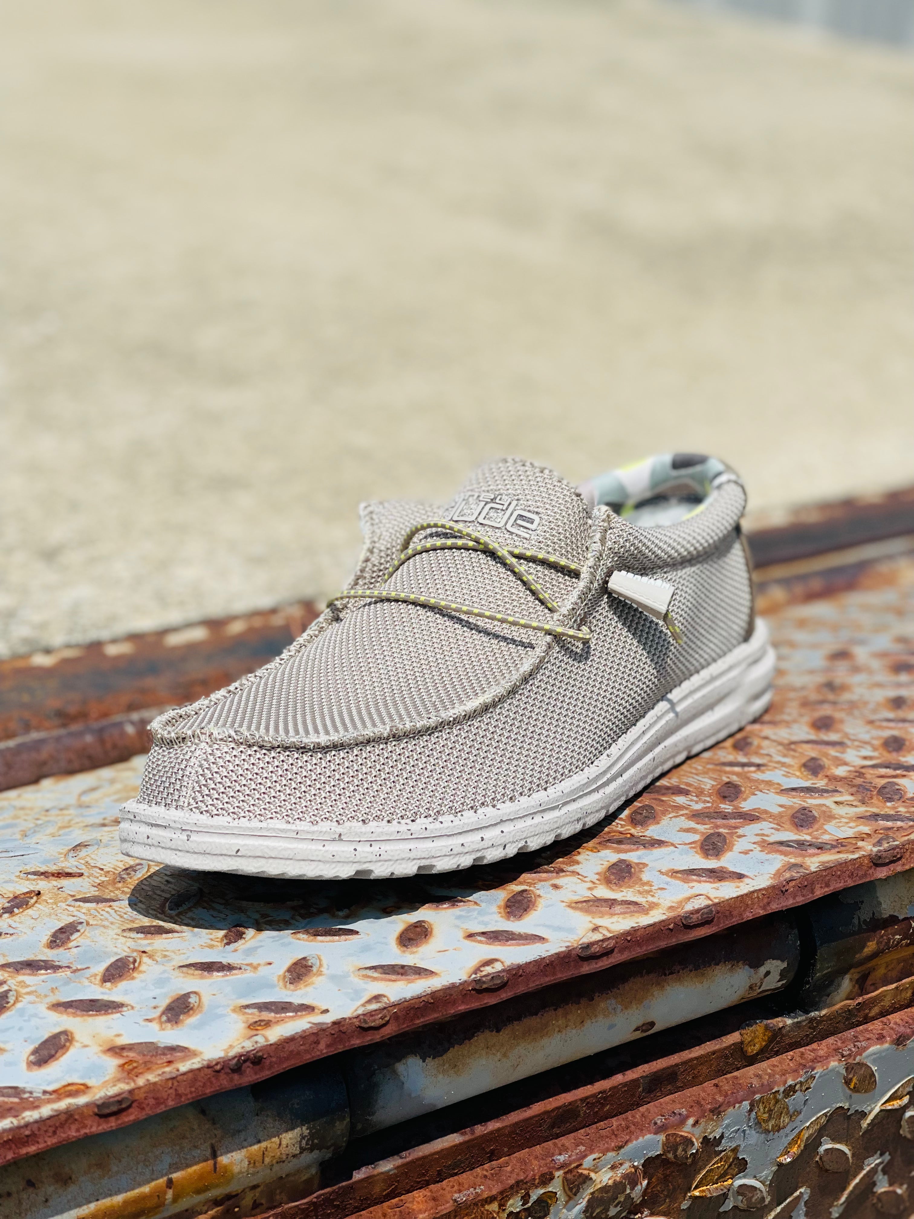 Wally Sox Camel